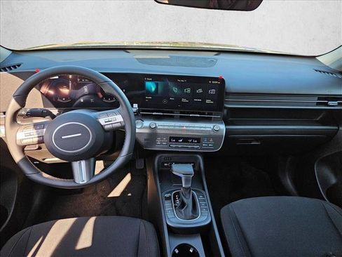 Used 2026 Hyundai Kona SEL Sport FWD image 11