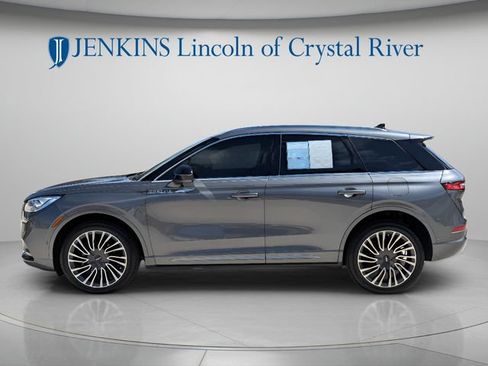 Used 2021 Lincoln Corsair Reserve w/ Equipment Group 201A AWD/4WD image 5