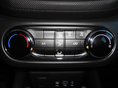 Used 2021 Chevrolet TrailBlazer LS image 15