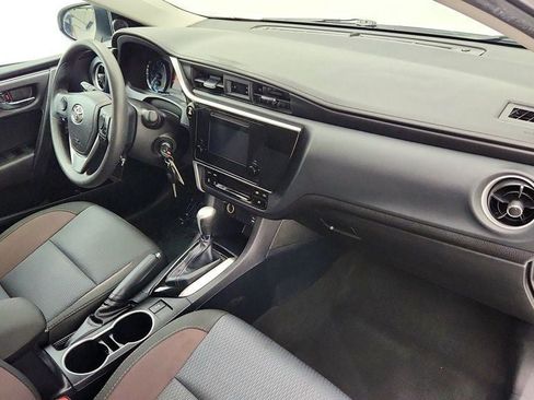 Used 2018 Toyota Corolla LE FWD image 24
