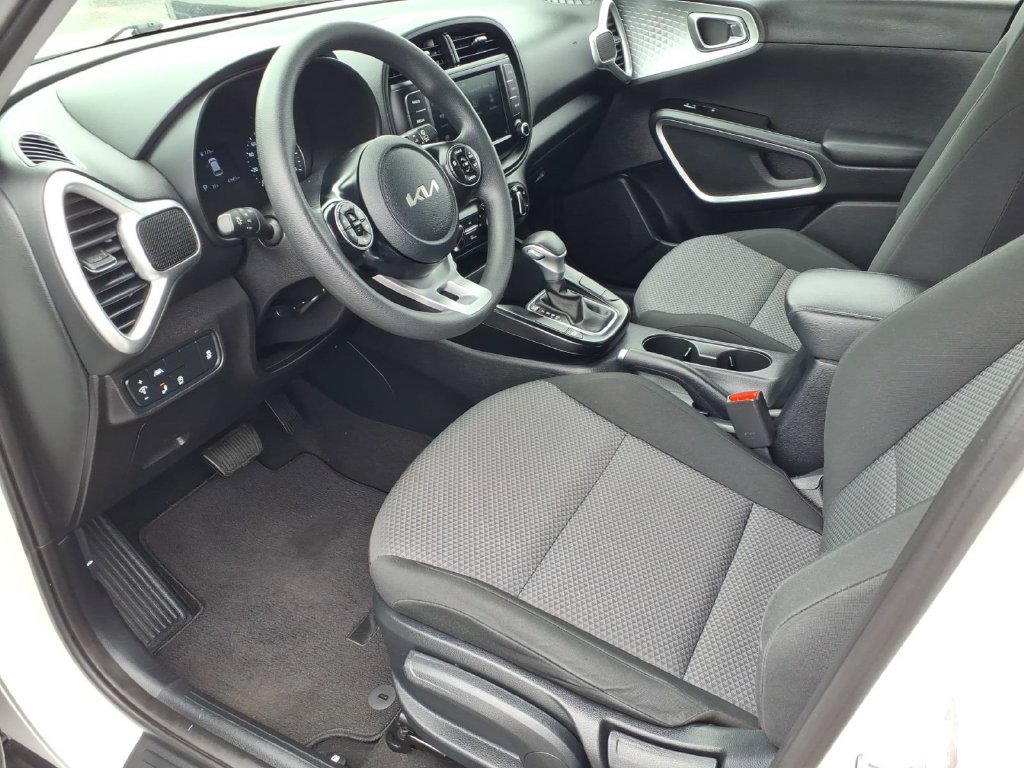 Used 2022 Kia Soul LX w/ Technology Package FWD image 14