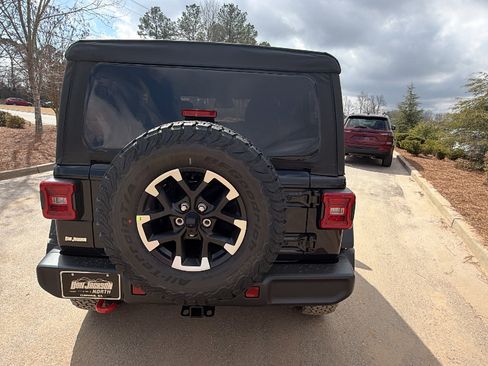 New 2026 Jeep Wrangler Unlimited Rubicon AWD/4WD image 9
