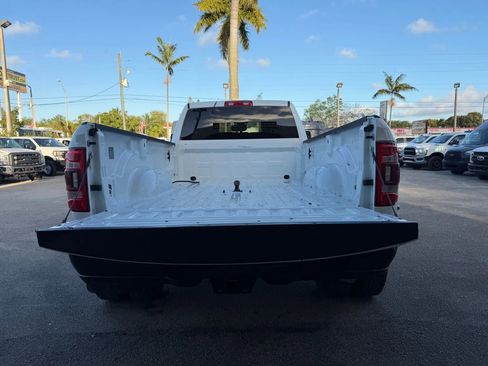 Used 2023 RAM 3500 Tradesman w/ Convenience Group image 5