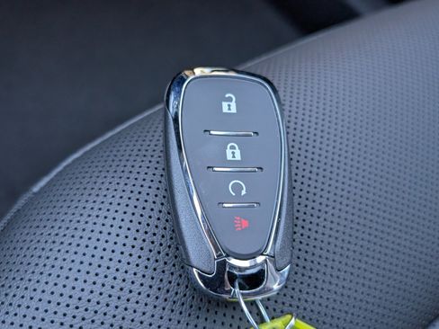 New 2026 Chevrolet Trax RS w/ Sunroof Package image 26