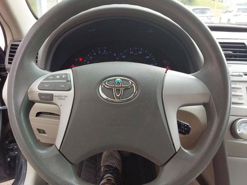 Used 2011 Toyota Camry LE w/ LE Extra-Value Pkg FWD image 14
