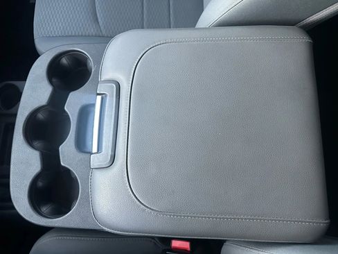 Used 2018 RAM 2500 Tradesman w/ Chrome Appearance Group image 26