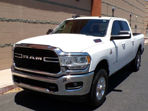 Used 2020 RAM 2500 Big Horn w/ Level 1 Equipment Group AWD/4WD image 3