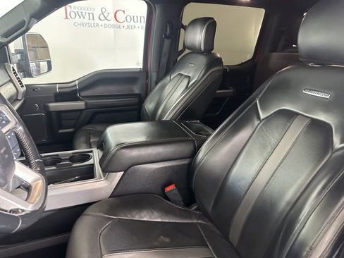 Used 2019 Ford F250 Platinum w/ Platinum Ultimate Package image 20