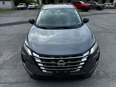 Used 2024 Nissan Rogue S AWD/4WD image 9