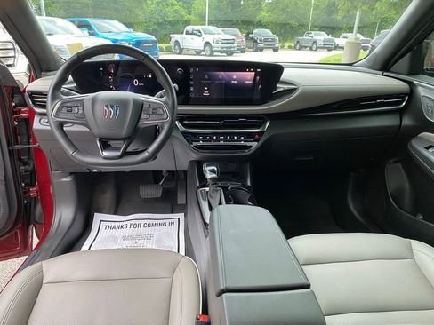Used 2024 Buick Envista Avenir FWD image 28