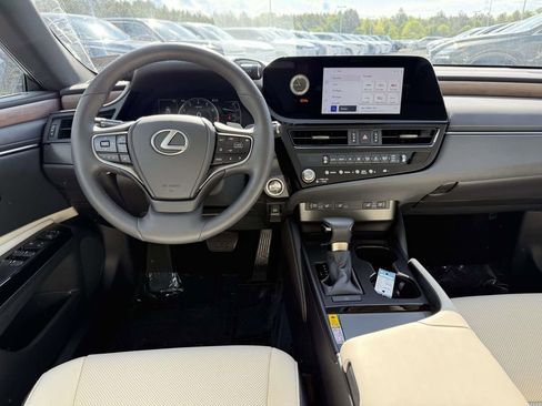 Used 2024 Lexus ES 350 Premium w/ Premium Package FWD image 8