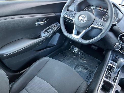 Used 2025 Nissan Sentra SV FWD image 34