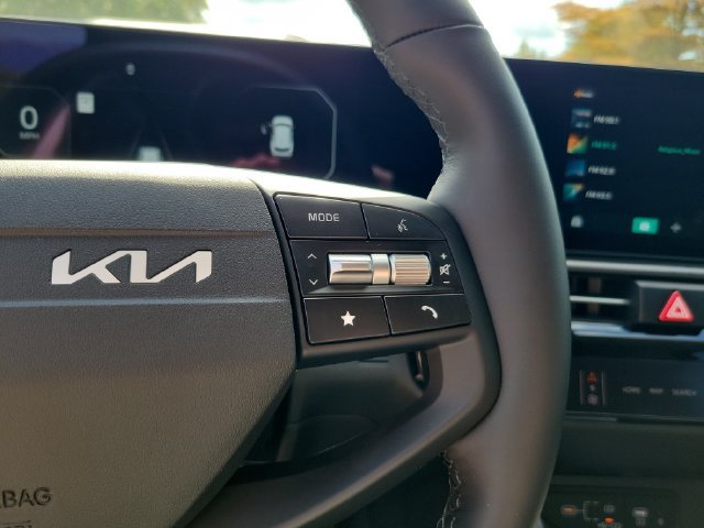 New 2027 Kia Sportage SX FWD image 18
