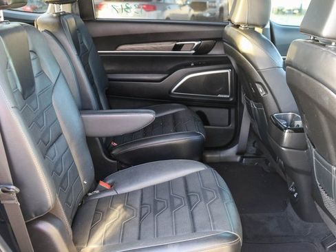 Used 2022 Kia Telluride SX w/ SX Prestige Package image 22