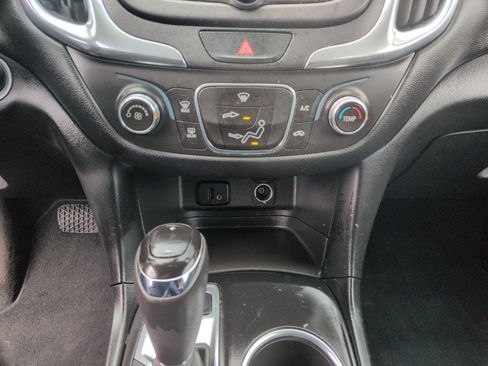 Used 2018 Chevrolet Equinox LT AWD/4WD image 13