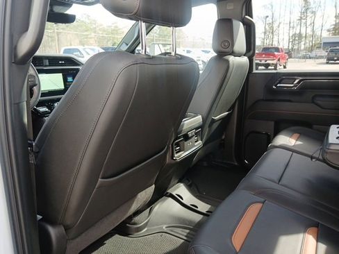 Used 2024 GMC Sierra 2500 AT4 w/ AT4 Premium Plus Package image 21