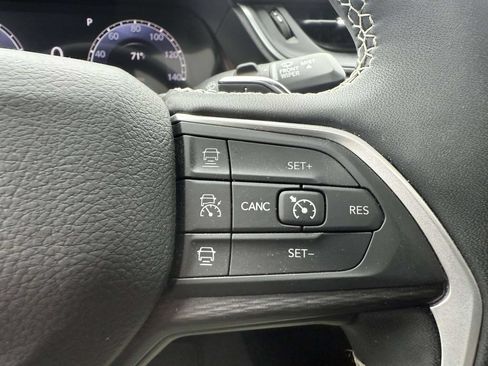 Used 2024 Jeep Grand Cherokee Altitude AWD/4WD image 22