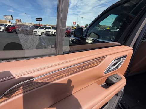Used 2022 Chevrolet Tahoe High Country AWD/4WD image 21