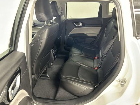 Used 2022 Jeep Compass Limited AWD/4WD image 19