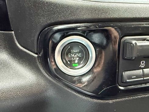 Used 2024 Chevrolet Silverado 1500 LT AWD/4WD image 19