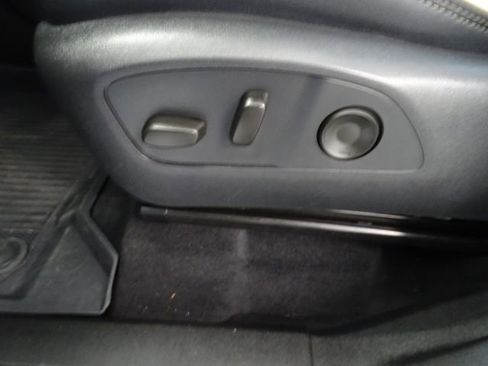 Used 2025 Chevrolet Traverse High Country w/ LPO, Floor Liner Package AWD/4WD image 3
