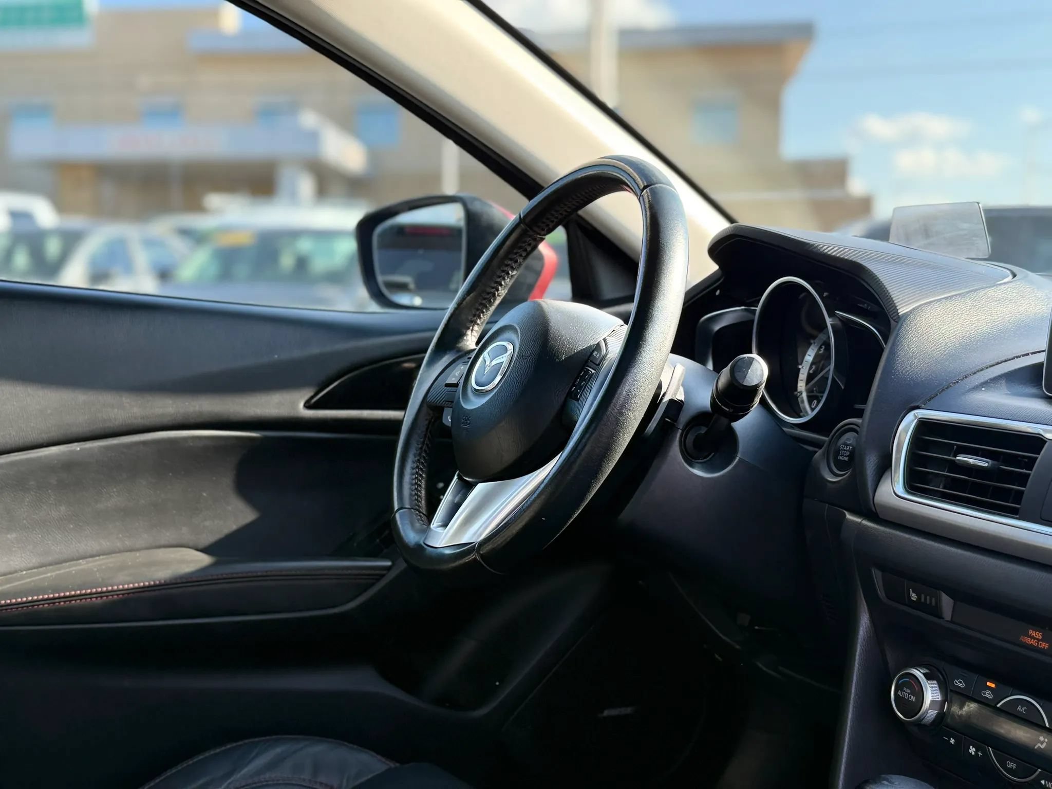 Used 2015 MAZDA MAZDA3 s Touring FWD image 34