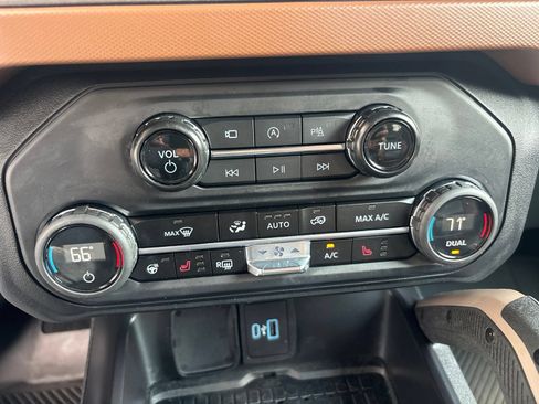 Used 2024 Ford Bronco Outer Banks AWD/4WD image 24