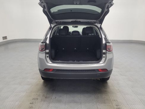 Used 2019 Jeep Compass Limited FWD image 29