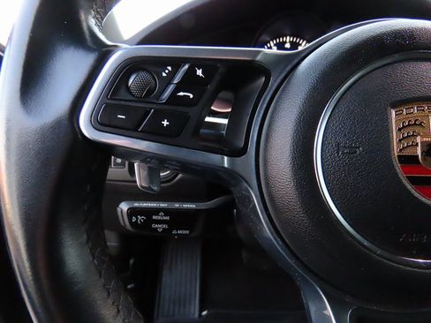 Used 2019 Porsche Cayenne image 29