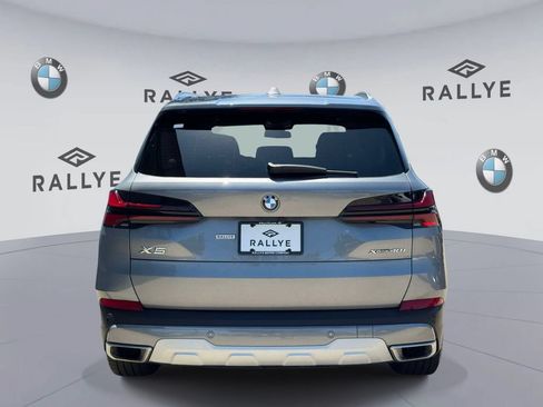 Used 2024 BMW X5 xDrive40i w/ Parking Assistance Package AWD/4WD image 5