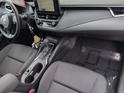 Used 2024 Toyota Corolla LE FWD image 29