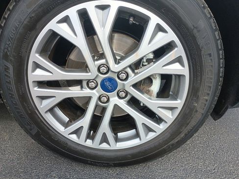 Certified 2022 Ford Escape SEL w/ Technology Package image 36