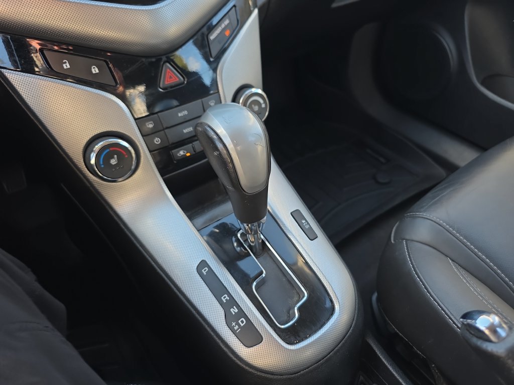 Used 2014 Chevrolet Cruze LTZ FWD image 35