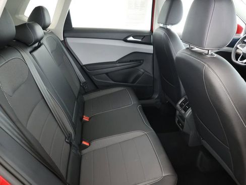 Used 2022 Volkswagen Taos SE w/ Panoramic Sunroof Package image 21