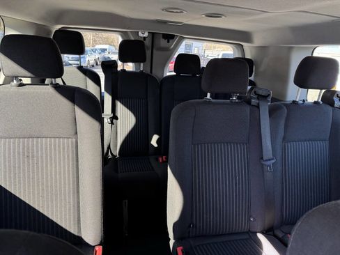 Used 2016 Ford Transit 350 XL image 7