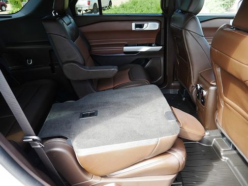 Used 2024 Ford Explorer King Ranch w/ Technology Package AWD/4WD image 59