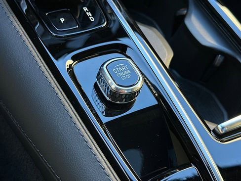 Used 2023 Volvo S60 T8 Plus w/ Climate Package image 25