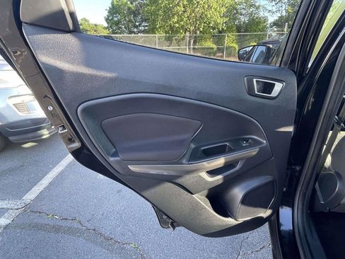 Used 2018 Ford EcoSport SE FWD image 16