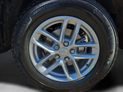 New 2025 Jeep Grand Cherokee Laredo X image 27