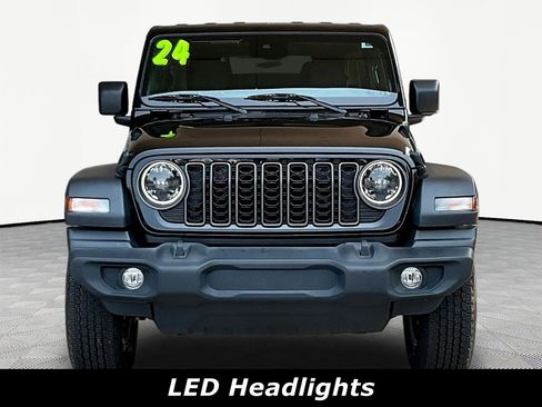 Used 2024 Jeep Wrangler Unlimited Sport AWD/4WD image 2