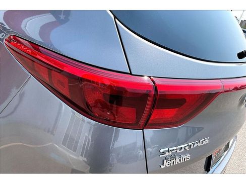 Used 2017 Kia Sportage LX AWD/4WD image 32