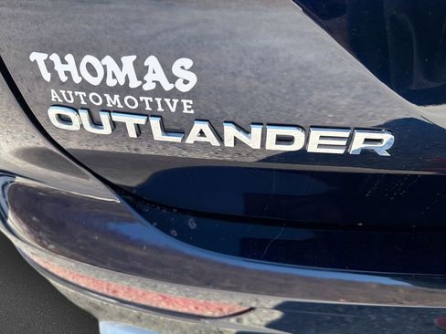 Used 2024 Mitsubishi Outlander SE image 40