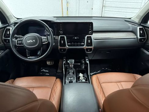 Used 2022 Kia Sorento SX Prestige w/ Rust Color Package AWD/4WD image 23