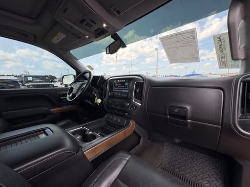 Used 2018 Chevrolet Silverado 1500 LTZ w/ Texas Edition AWD/4WD image 34