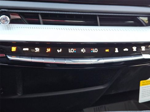 New 2026 Cadillac Optiq Sport 1 w/ LPO, Floor Liner Package AWD/4WD image 21