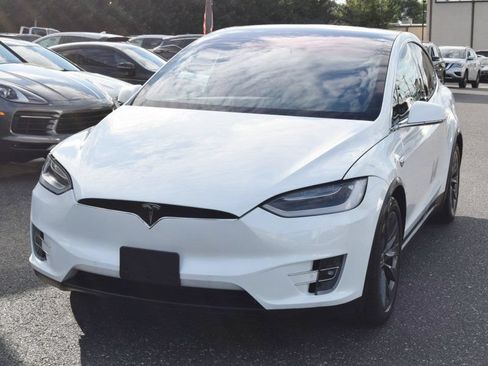 Used 2019 Tesla Model X 100D AWD/4WD image 3