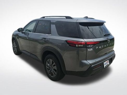 Used 2025 Nissan Pathfinder SV FWD image 6