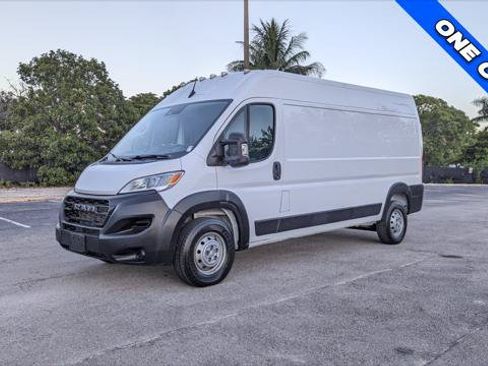 Used 2023 RAM ProMaster 2500 FWD image 2
