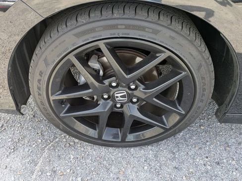 Used 2025 Honda Civic Sport image 9
