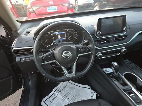 Used 2020 Nissan Altima 2.5 SV FWD image 8